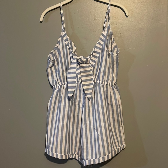 ZAFUL ROMPER - Picture 2 of 2